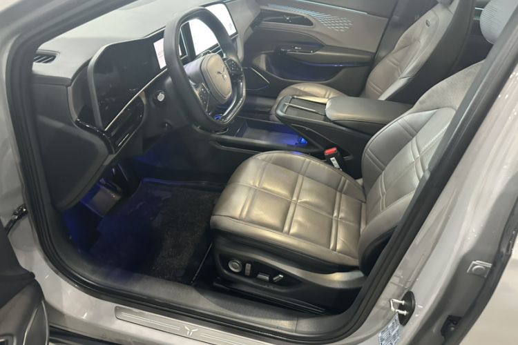 Used Hongqi EH7 2024 760 Pro+ Four-Wheel Drive Version
