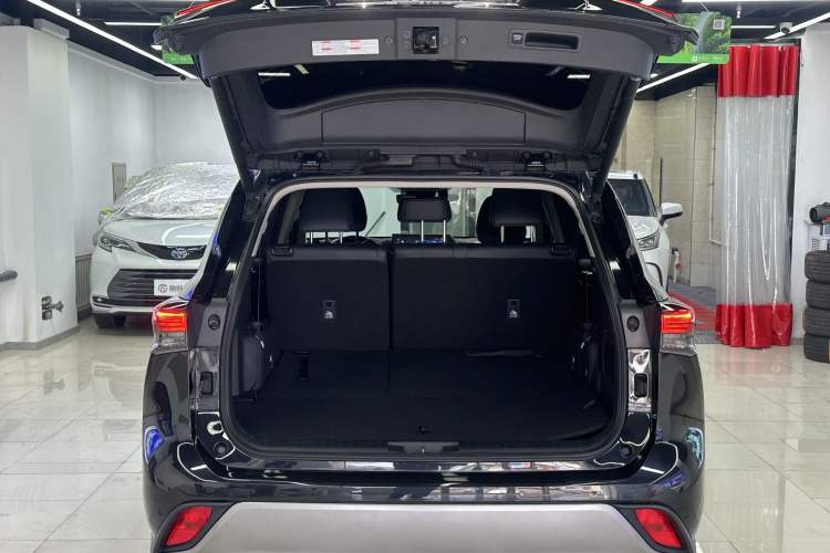 Used Toyota Highlander 2022 Dual-Engine 2.5L Four-Wheel Drive Prestige Version 7 Seats
