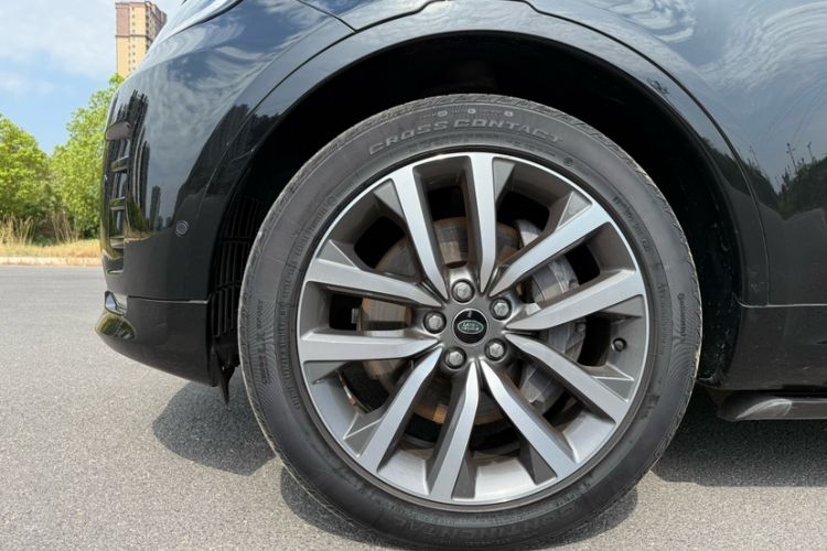 Used Land Rover Discovery 2021 360 PS R-Dynamic SE
