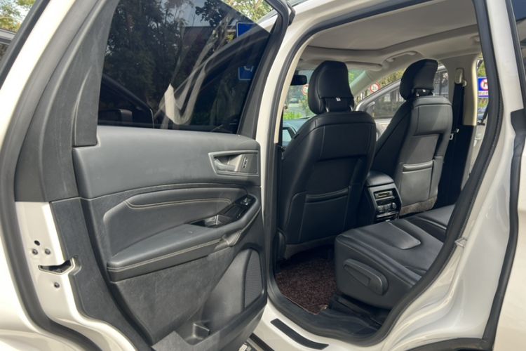 Used Ford Edge 2016 EcoBoost 245 Four-Wheel Drive Titanium 7-Seater