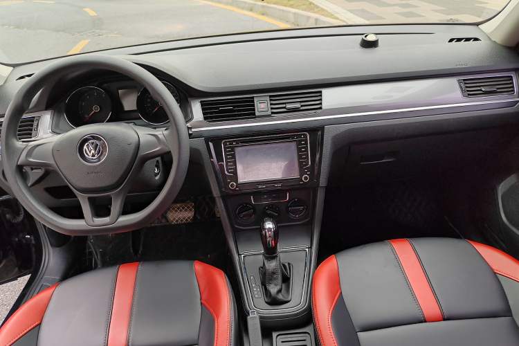 Used Volkswagen Bora 2016 1.6L Automatic Fashion Model
