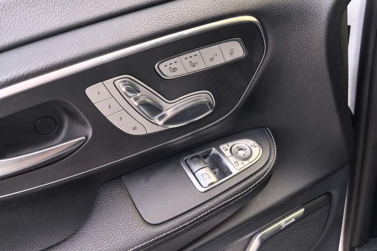 Used Mercedes-Benz V-Class 2017 V 260 L Prestige Extended Edition
