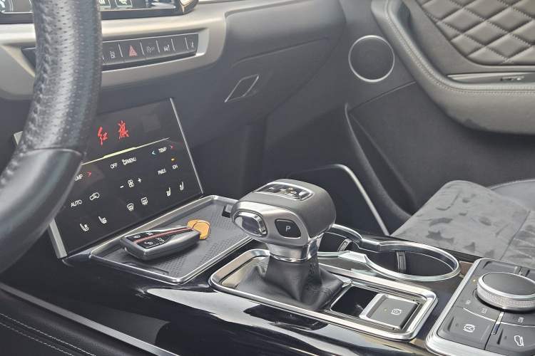 Used Hongqi HS7 2022 3.0T Automatic All-Wheel Drive ZhiLian Flagship Edition Five Seats
