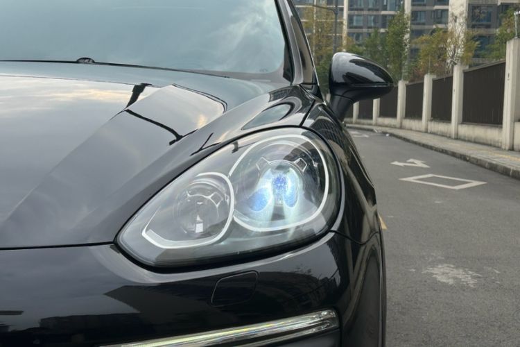 Used Porsche Cayenne 2016 Cayenne Platinum Edition 3.0T
