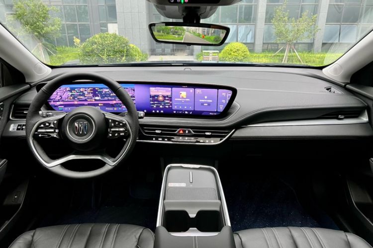 Used Buick LaCrosse 2025 Platinum Avia Edition
