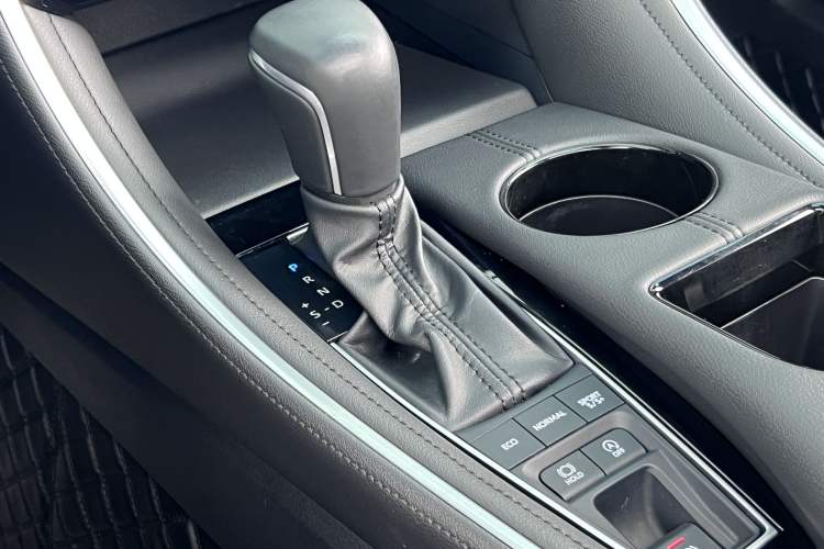 Used Toyota Avalon 2022 2.5L Luxury Edition