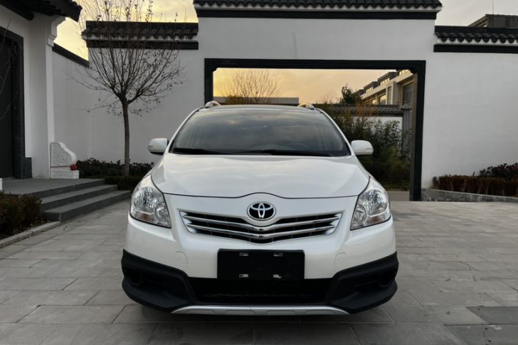 Used Toyota Verso 2015 180E CVT Crossover Edition
