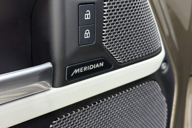 Used Land Rover Defender 2023 110 3.0T P400 X-DYNAMIC HSE
