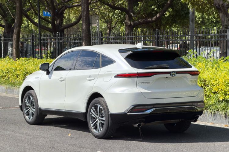 Used Toyota Venza 2022 Dual-Engine 2.5L CVT Two-Wheel Drive Luxury Edition
