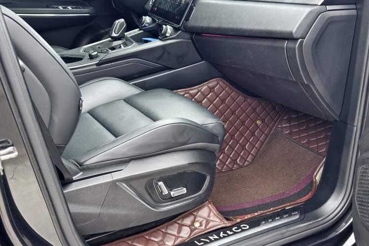 Used Lynk & Co 01 2021 2.0TD Two-Wheel-Drive Pro Trim