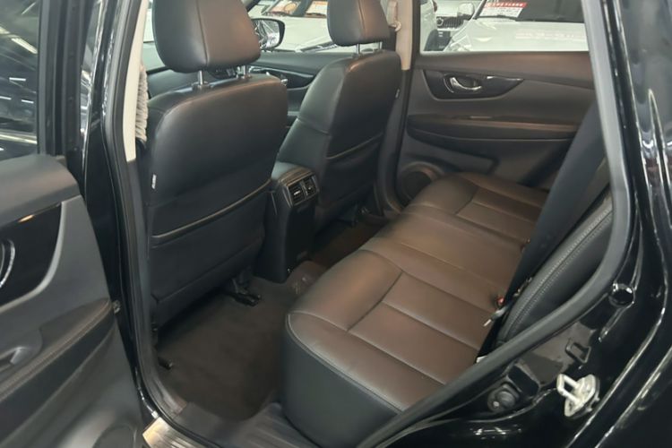 Used Nissan X-Trail 2019 2.0L CVT Smart Connect Comfort Edition 2WD