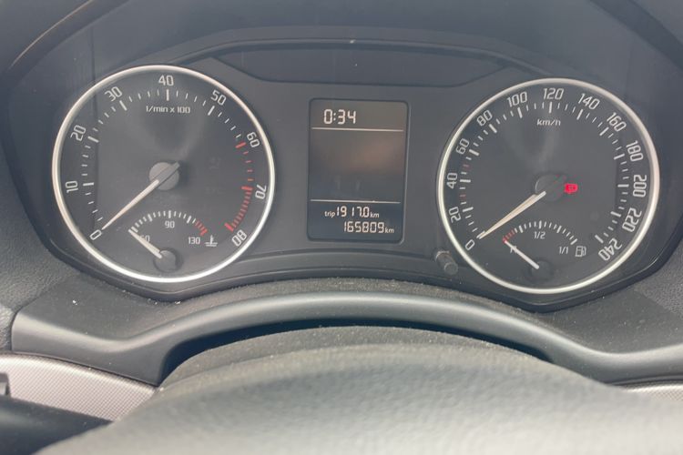 Used Skoda Octavia 2015 Classic Model 1.6L Manual Eado Version
