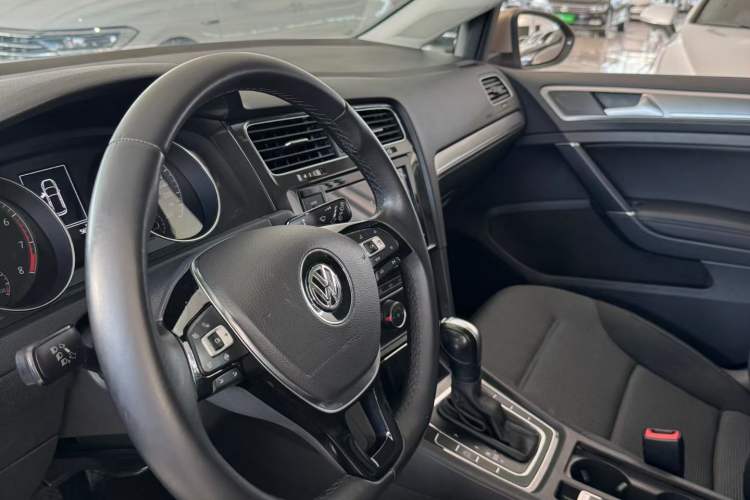 Used Volkswagen Golf 2019 280TSI DSG Comfort Version China V Standard
