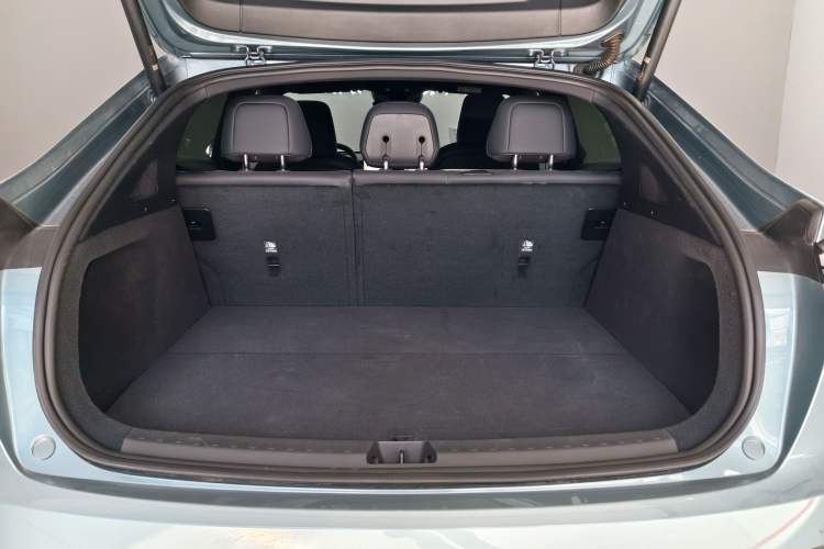 Used ONVO L60 2024 60 kWh All-Wheel Drive
