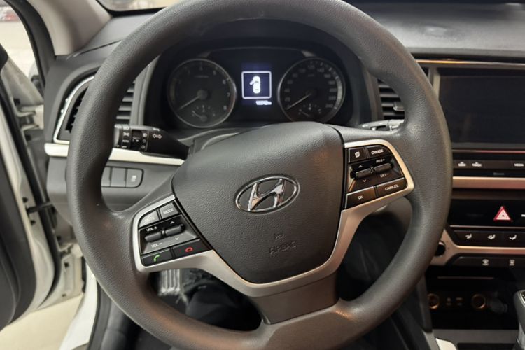 Used Hyundai Elantra 2016 1.6L Automatic ZhiXuan – Elite Version