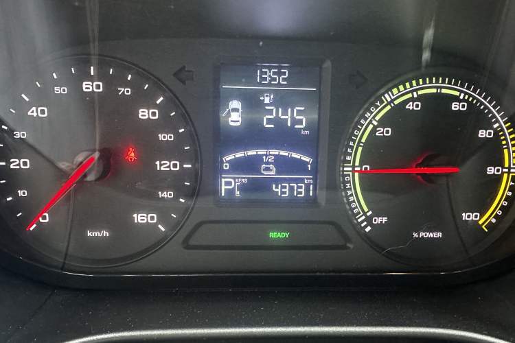 Used Roewe Clever 2021 302 km New Four-Seater Super-Efficient Version
