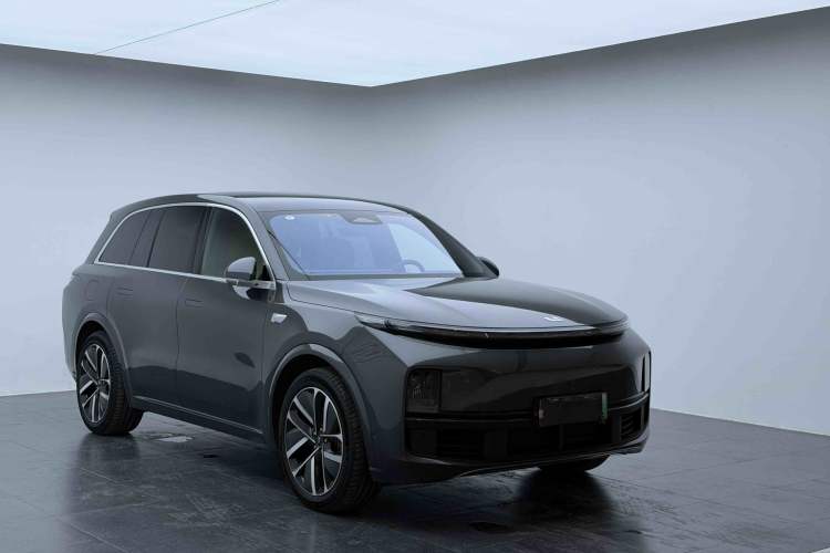 Used Li Auto L8 2023 Pro Model
