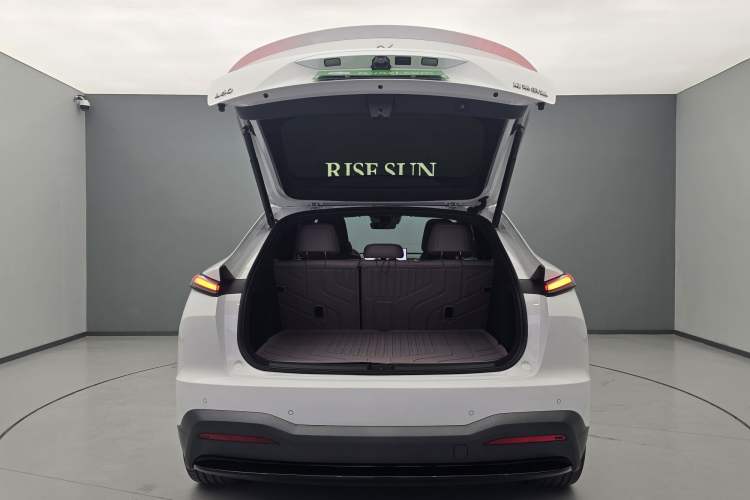 Used ONVO L60 2024 60 kWh Rear-Drive Version
