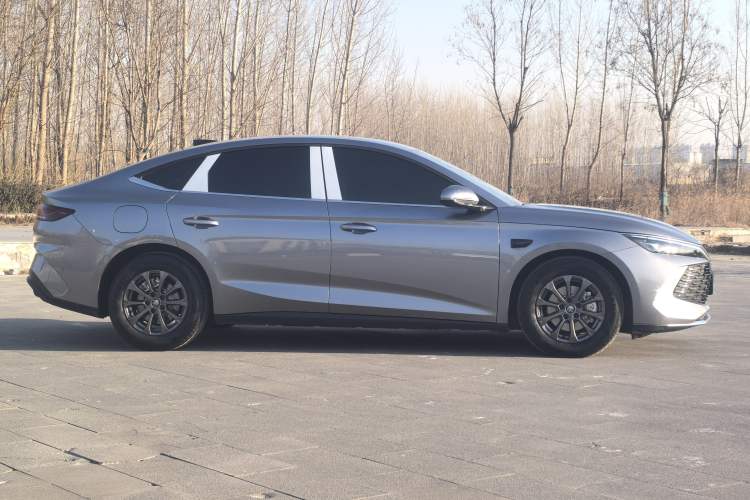 Used BYD Qin L 2025 DM-i Smart Drive 80KM Leading Model
