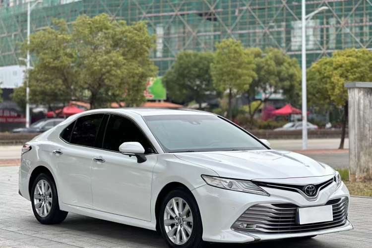 Used Toyota Camry 2018 2.0G Luxury Edition
