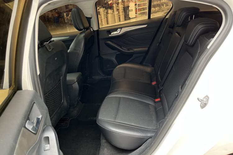 Used Ford Focus 2019 Hatchback 1.5L Automatic Trendy Version China VI Standard
