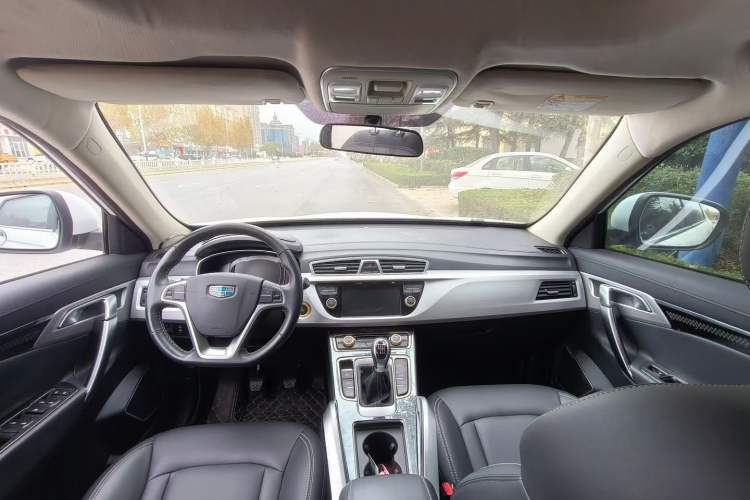 Used Geely Auto Emgrand X7 Sport 2016 2.0L Manual Smart Connect Version
