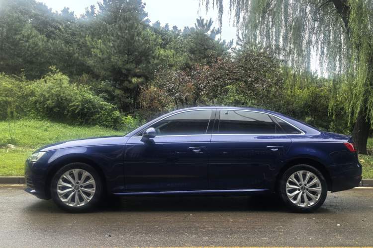 Used Audi A4L 2017 Plus 40 TFSI Ambition Model
