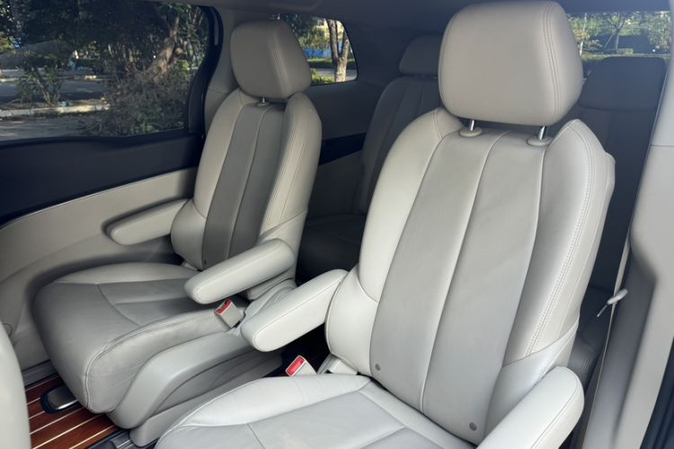 Used Buick GL8 2018 28T Luxury Model China VI Standard
