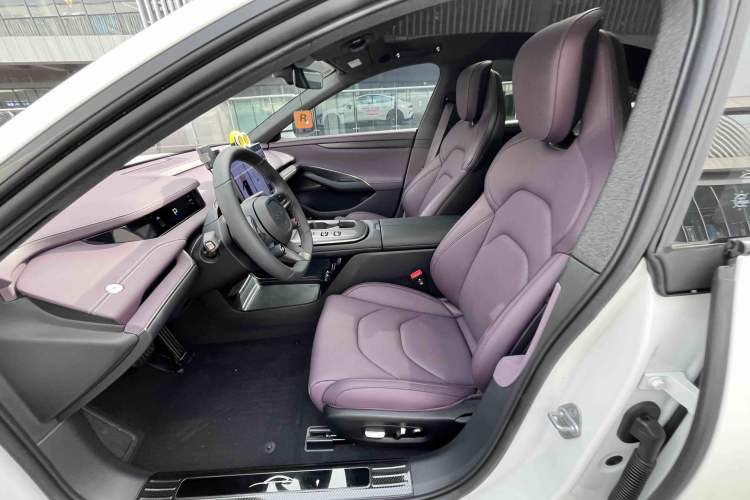 Used  SU7 2024 Rear-Drive Ultra-Long Range Advanced Pro-Level Intelligent Driving Version