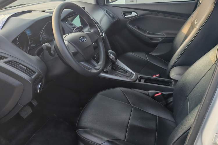 Used Ford Focus 2018 Hatchback Classic 1.6L Automatic Comfort Plus SmartDrive Edition
