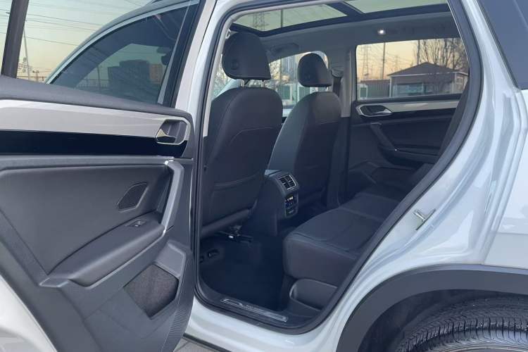 Used Volkswagen Tayron 2020 330TSI Two-Wheel Drive Luxury Smart Connectivity Version
