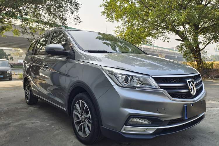 Used Baojun 730 2019 1.5T CVT Fashion Model 7 Seats China V Emission Standard