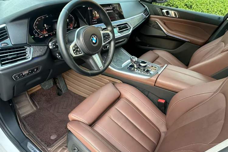 Used BMW X5 2019 xDrive40i Luxury Model with M Sport Package