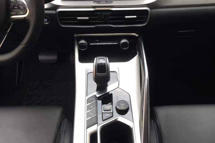 Used Geely Auto Coolray New Energy 2019 260T DCT Knight
