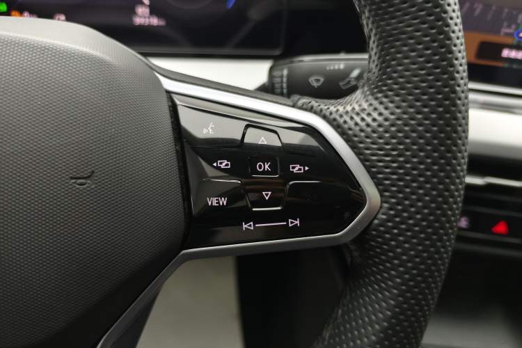 Used Volkswagen Lamando 2022 Lavida L 280TSI DSG Cool & Spicy Edition
