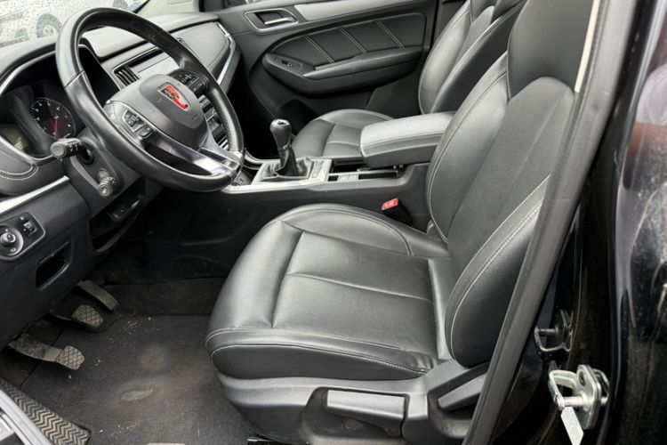 Used Roewe RX5 2018 20T Two-Wheel Drive Manual Flagship Edition
