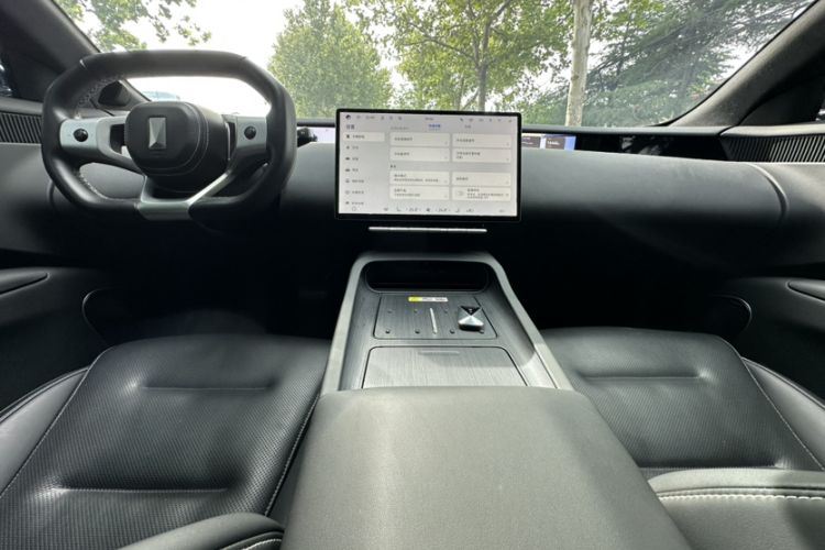 Used  12 2025 Ultra Extended-Range Edition
