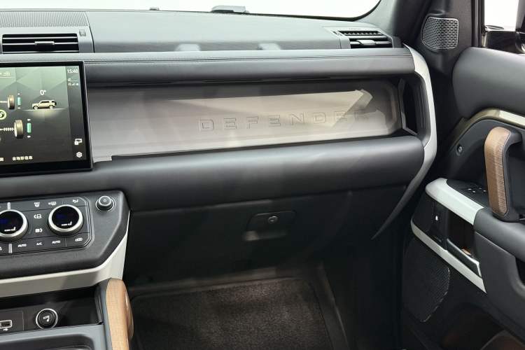 Used Land Rover Defender 2023 110 3.0T P400 X-DYNAMIC HSE
