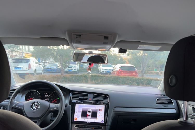 Used Volkswagen Golf 2015 1.6L Automatic Fashion Model