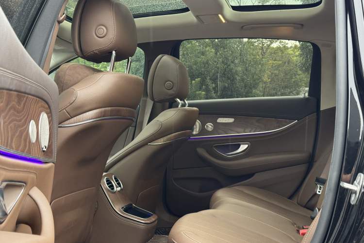 Used Mercedes-Benz E-Class 2023 Updated E 300 L Fashion Edition
