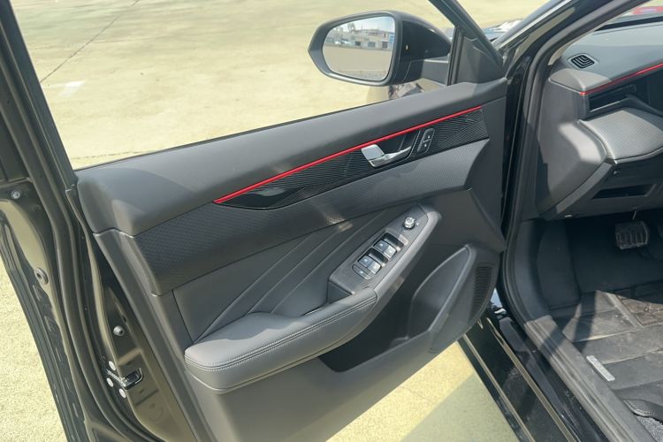 Used Dongfeng Aeolus Yixuan MAX 2024 1.5T Luxury Edition
