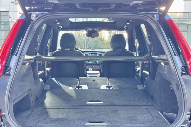 Used Volvo XC90 2023 B5 SmartDrive Luxury Edition 5 Seats
