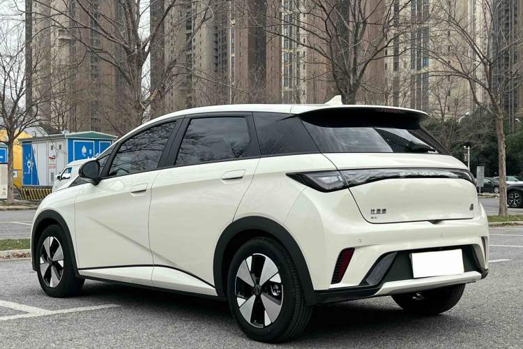 Used BYD Dolphin 2023 420 km Fashion Edition
