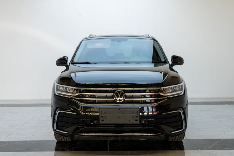 Used Volkswagen Tiguan L 2024 330TSI Automatic Two-Wheel Drive R-Line Enhanced Edition
