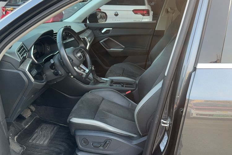 Used Audi Q3 2022 35 TFSI Fashion Dynamic Model