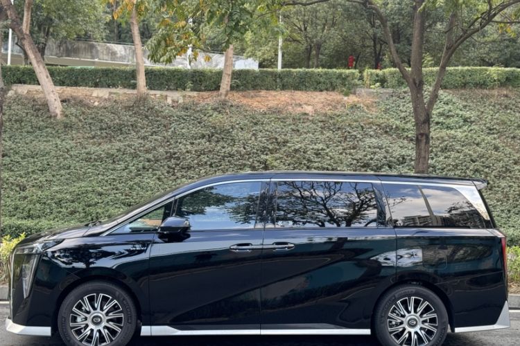 Used GAC Trumpchi E9 2025 E9 Superfast Charging Deluxe Edition