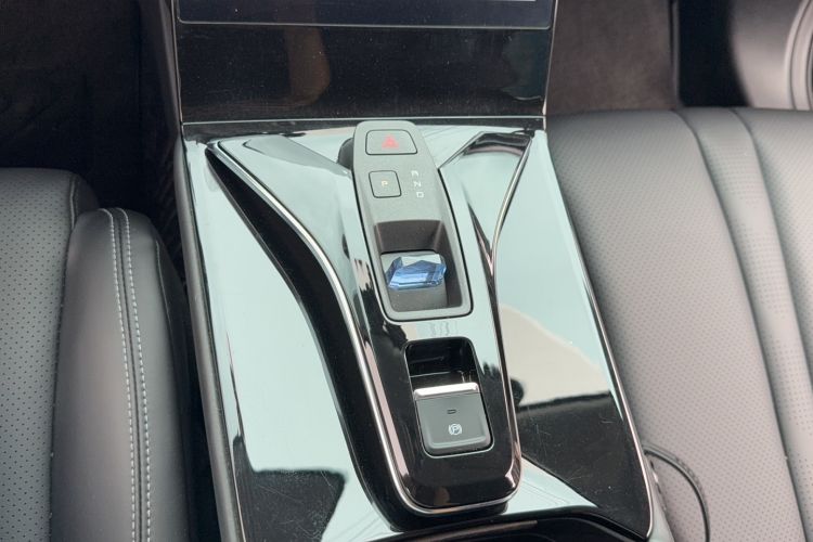 Used Dongfeng Aeolus Mage 2023 1.5T Luxury Edition
