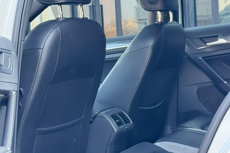 Used Volkswagen Golf 2018 280TSI Automatic R-Line Model
