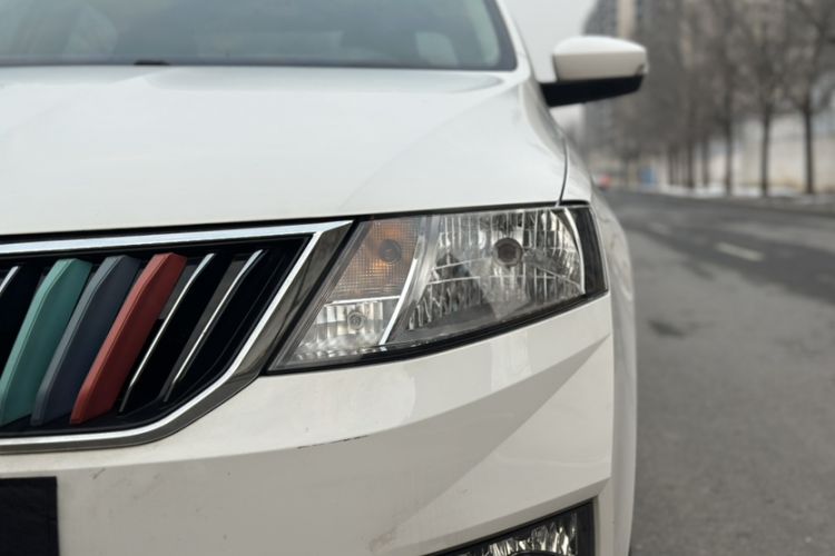 Used Skoda Rapid 2018 1.6L Manual Comfort Edition
