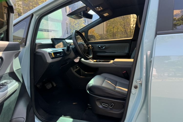 Used AION Y 2022 Plus 70 Tech Edition